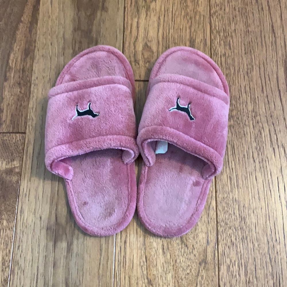 Victoria’s Secret PINK fuzzy slippers